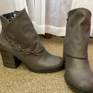 Grey Healed Booties